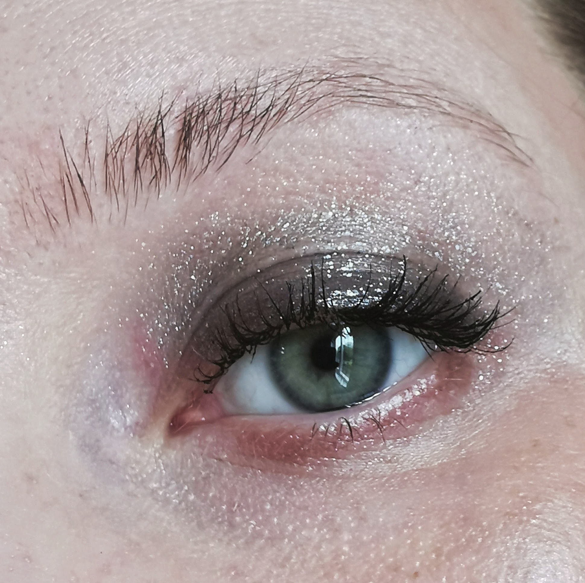 Grey eyeshadow look