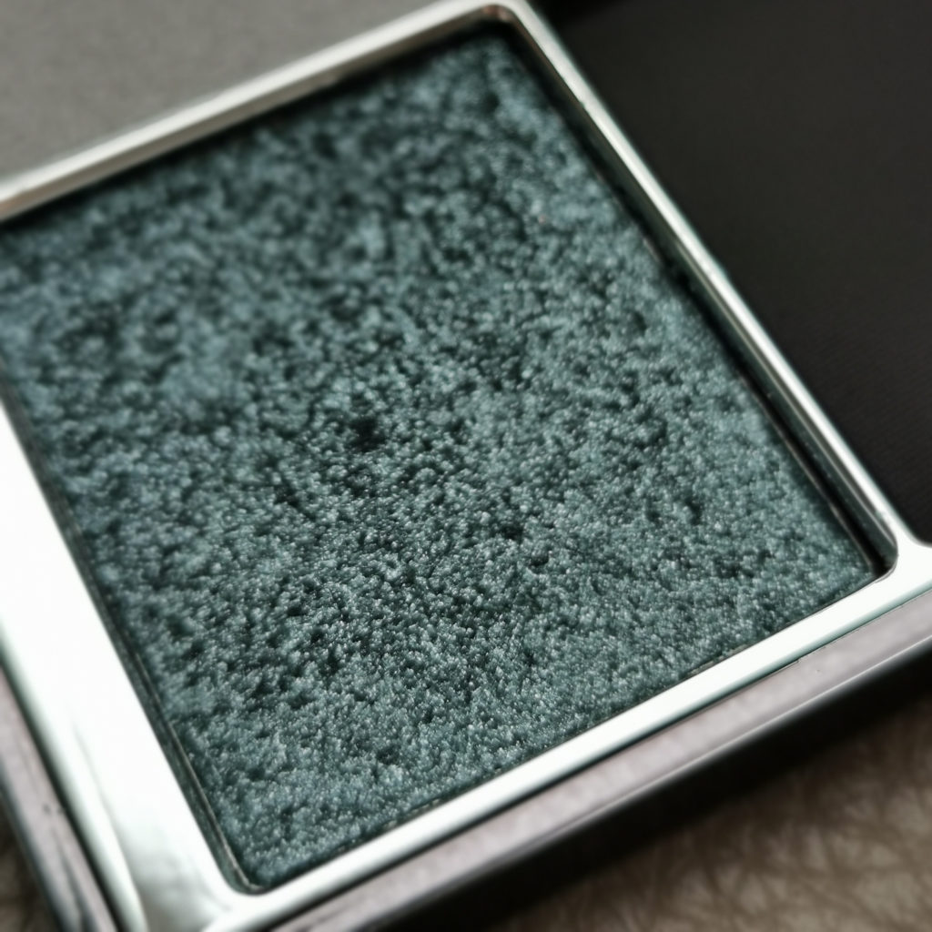 Teal shimmer shade in Pearl Moonstone